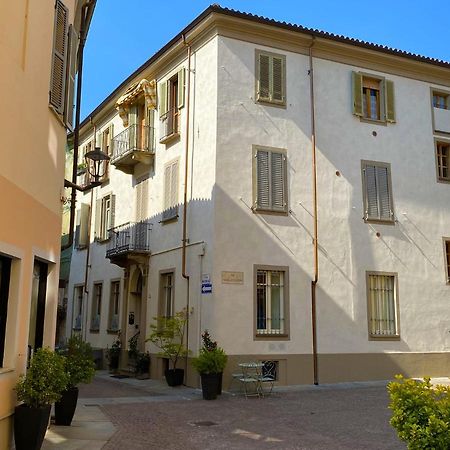 La Finestra Sul Borgo Daire Alba  Dış mekan fotoğraf