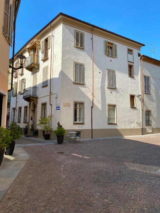 La Finestra Sul Borgo Daire Alba  Dış mekan fotoğraf